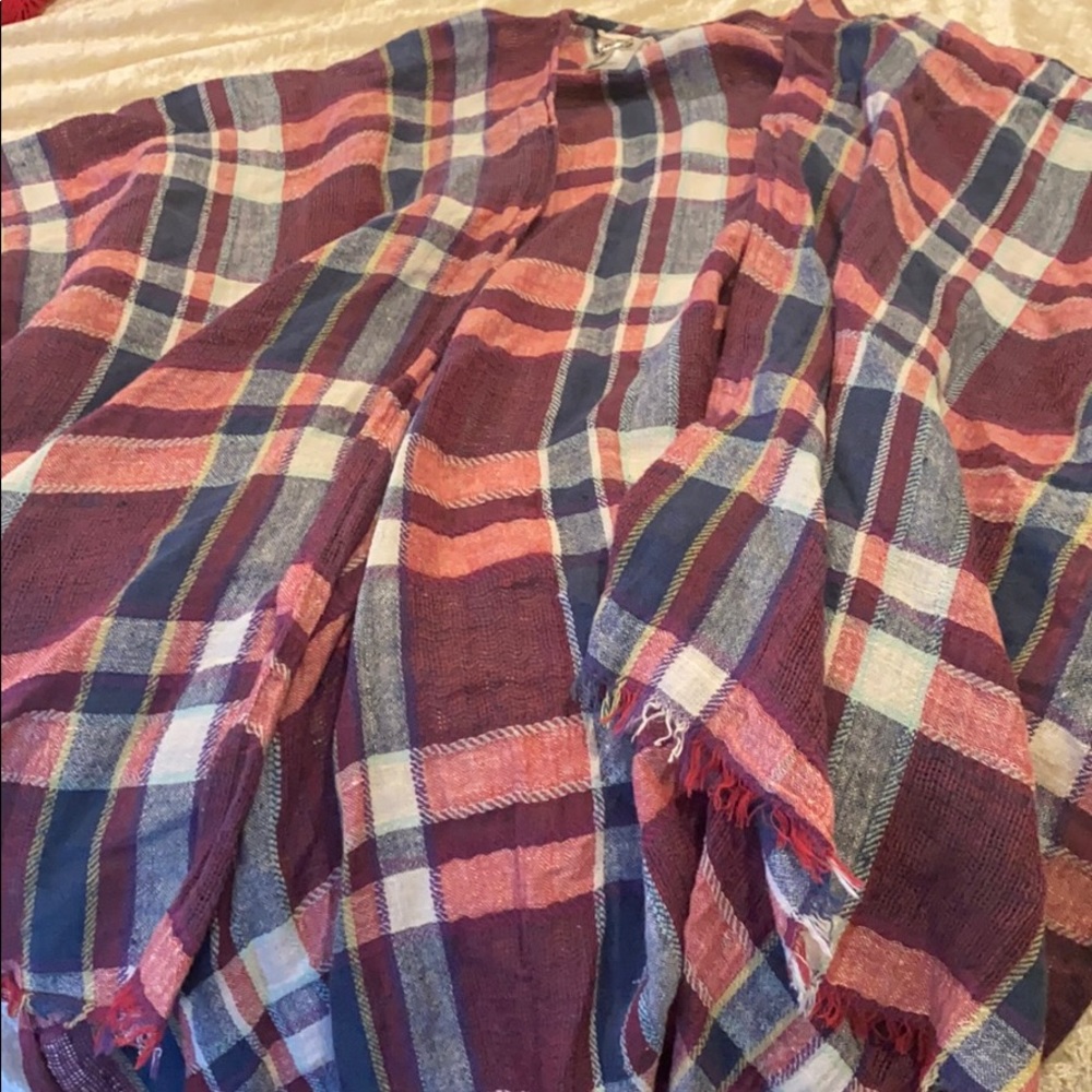 Shaw - Picture 3 of 3